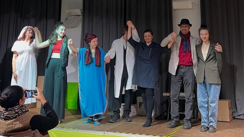 Theaterstück Jeder hat sein eigenes Grab, Foto Marouan Aouragh Theaterstück Jeder hat sein eigenes Grab, Foto Marouan Aouragh