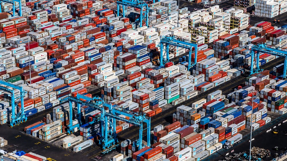Tanger Med Containerhafen. Foto Tanger Med mit Hilfe von ChatGPT optimiert Tanger Med Containerhafen. Foto Tanger Med mit Hilfe von ChatGPT optimiert