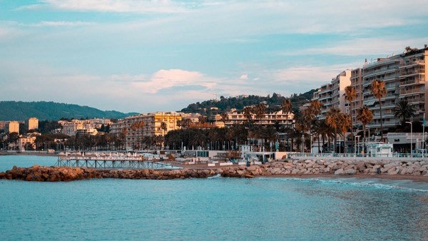 Cannes, Foto: Alexis Amz da Cruz auf unsplash.com