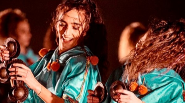 Traditioneller marokkanischer Tanz inspiriert Tänzerin, Foto Orly Portal von creativewriting.me