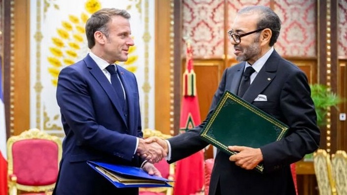 Emmanuel Macron und König Mohammed VI im Oktober 2024 Emmanuel Macron und König Mohammed VI im Oktober 2024
