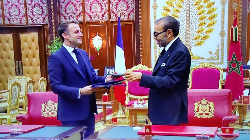 Emmanuel Macron und Koenig Mohammed VI., Foto: aloula