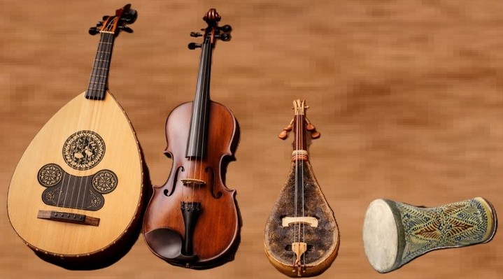 Malhountext. Oud, Geige, Swissen und Taarija